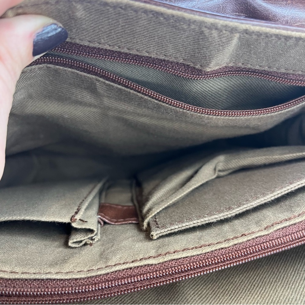 Carryland Ostrich-Embossed Shoulder Bag | Adjustable Strap | Multi-Compartment - Picture 15 of 15
